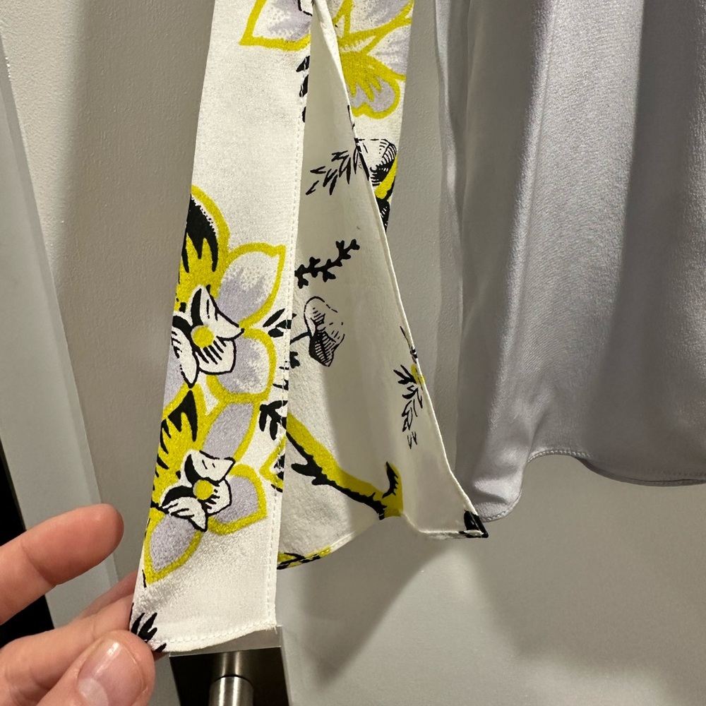 Diane Von Furstenberg top - Picture 5 of 7